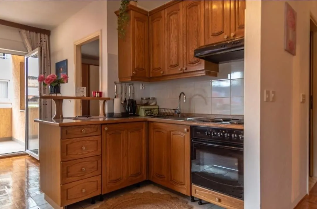 Apartment Luna بيوغْغاد نا موغو